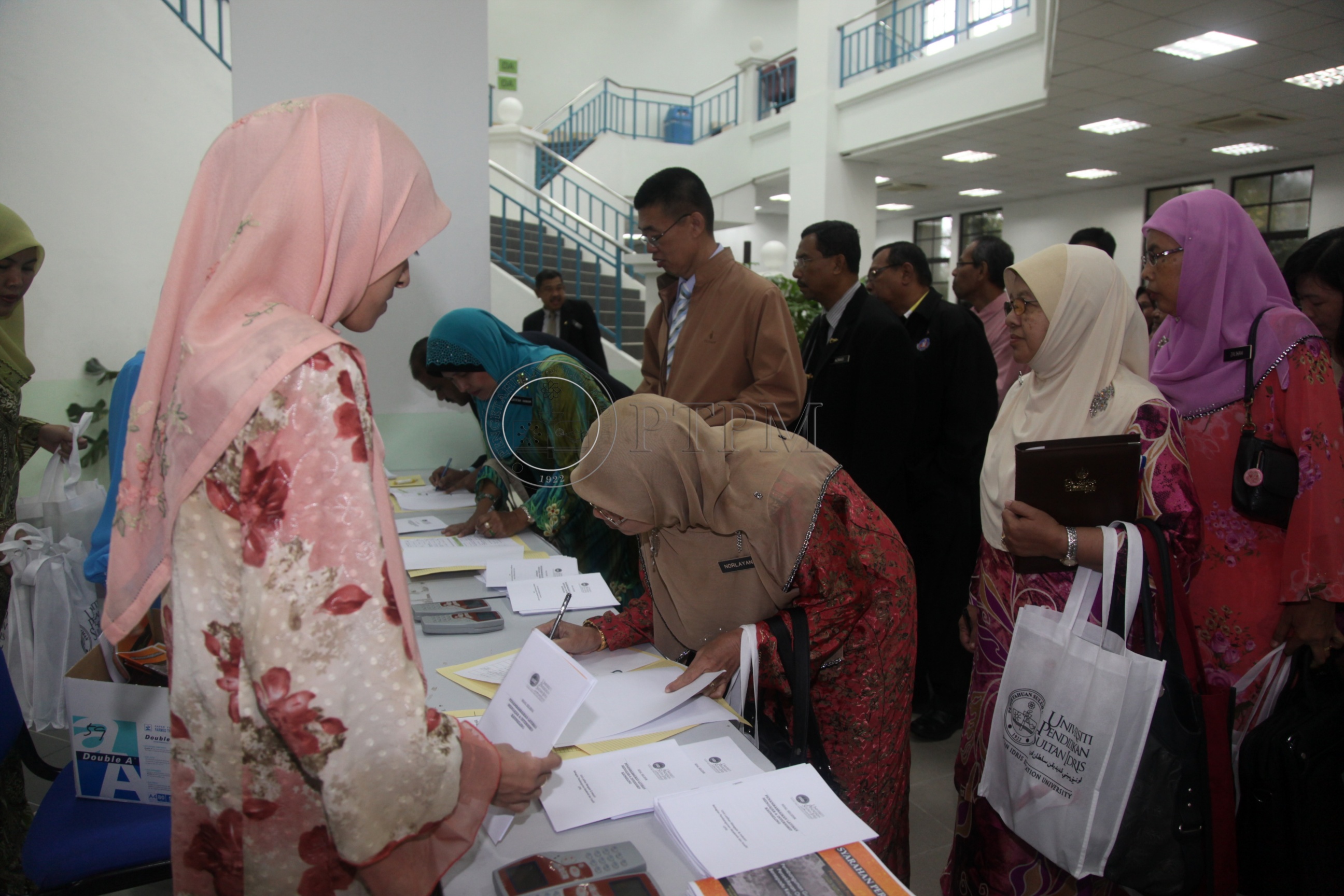 PTPM 11 82 GURU  IMG 5892